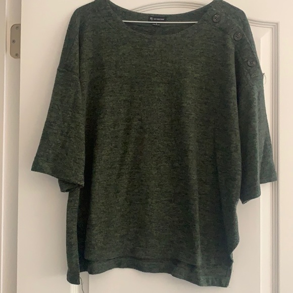 Top - Picture 1 of 1